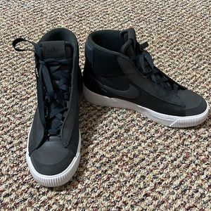 Nike Blazer Mid Victory - Black Size 7.5
